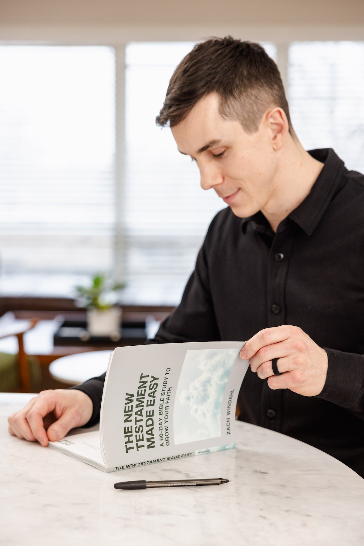 The New Testament Made Easy: A 60-Day Bible Study to Grow Your Faith - Sunday
